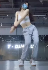 （原创）情侣奴，老公救救我，舞蹈生女友被艹翻白眼(送练舞视频